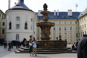 PragueCastle-fountain